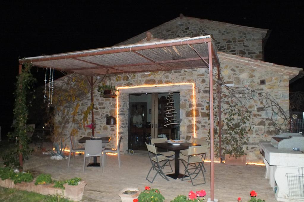 Casetta Dell'Uliveto Macchiascandona ภายนอก รูปภาพ